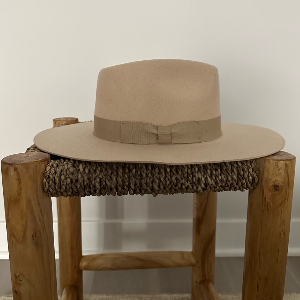 Urban Outfitters Flat Brim Felt Fedora
